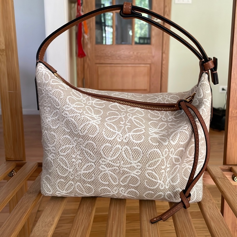 Loewe Cubi Anagram Small